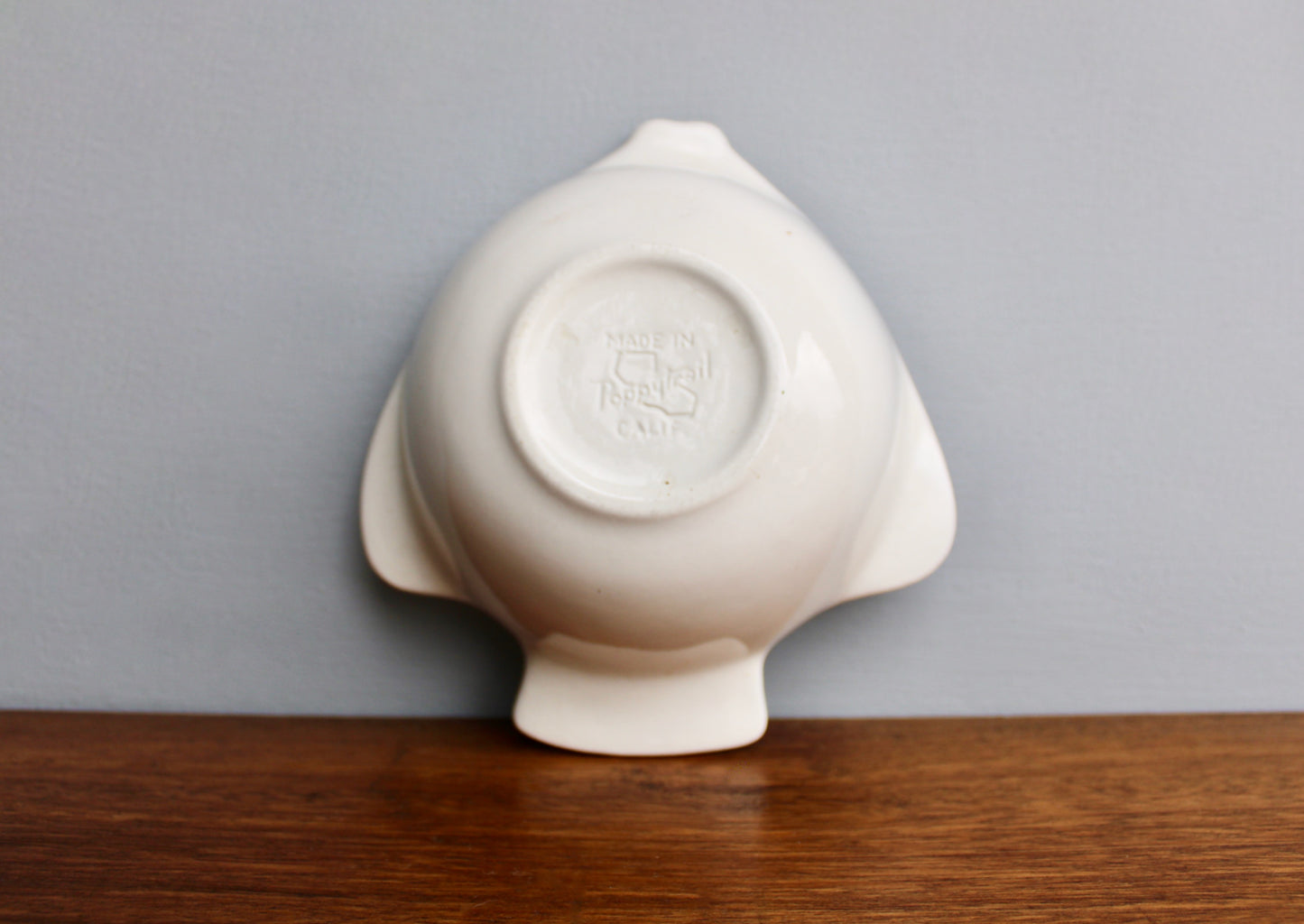 1970s Otagiri Fish Ashtray in Modern White Porcelain - Shōwa Period Japan
