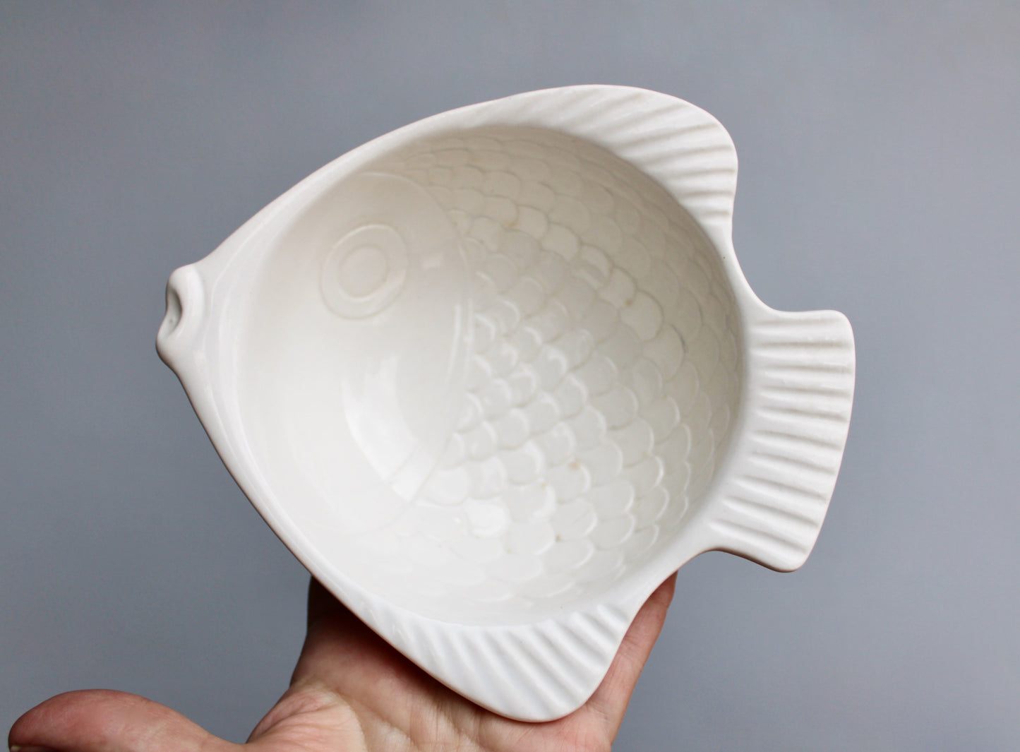 1970s Otagiri Fish Ashtray in Modern White Porcelain - Shōwa Period Japan