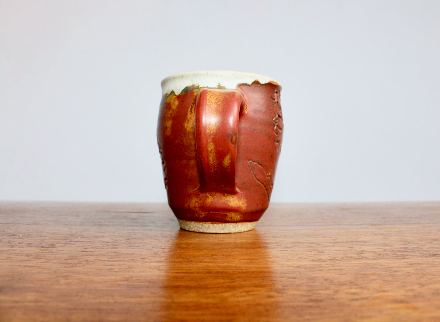 Etched Flower Decoration on Shaner Red Glazed Mug - 8oz Vintage Studio Pottery w/ Vellum Shaner-Red Glaze - Highly Speckled Matte White Interior - Handcrafted Studio Pottery