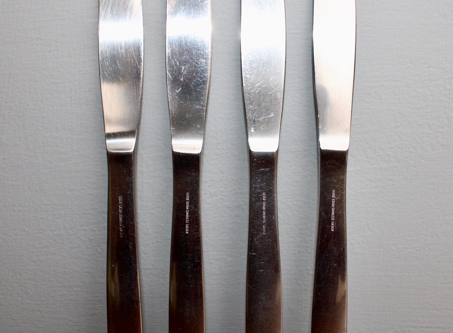 4 Dinner Knives Gense Facette - Set of 4 Dinner Knives Designed by Folke Arström - Modern Vintage Stainless Steel Flatware Crafted in Sweden