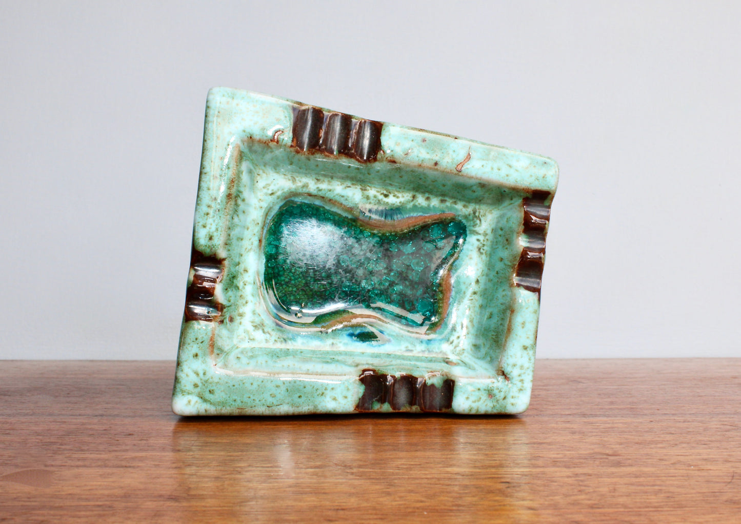 MCM California Pottery Atomic Ashtray in MCM Evangeline Style Drip-glaze - Gorgeous Geometric Shape - Rich Fat-Lava Glaze & Aqua Glass-Frit Interior Base