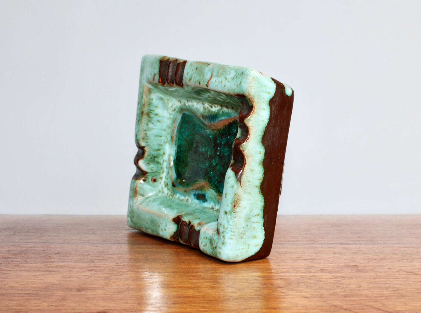 MCM California Pottery Atomic Ashtray in MCM Evangeline Style Drip-glaze - Gorgeous Geometric Shape - Rich Fat-Lava Glaze & Aqua Glass-Frit Interior Base