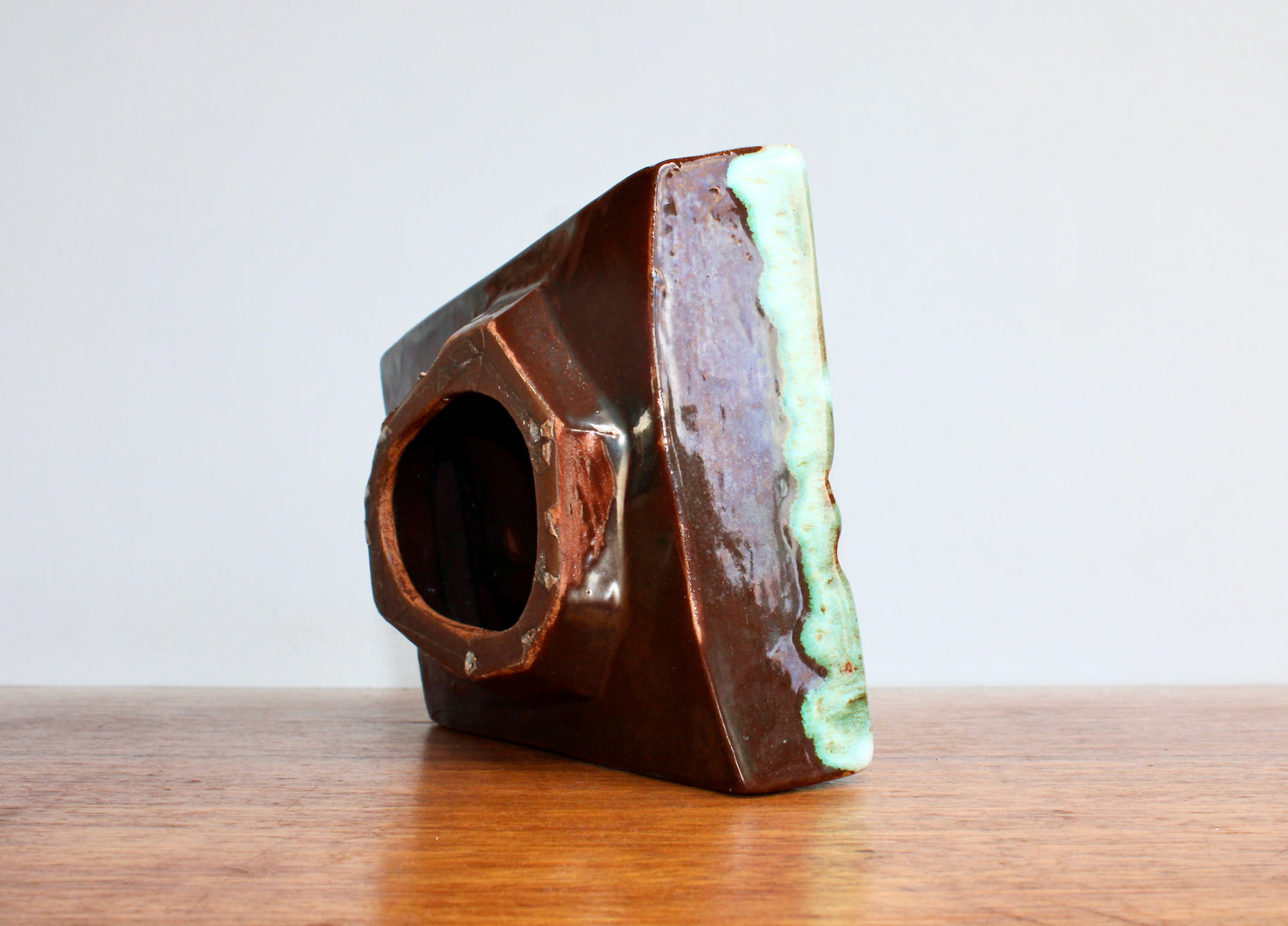 MCM California Pottery Atomic Ashtray in MCM Evangeline Style Drip-glaze - Gorgeous Geometric Shape - Rich Fat-Lava Glaze & Aqua Glass-Frit Interior Base