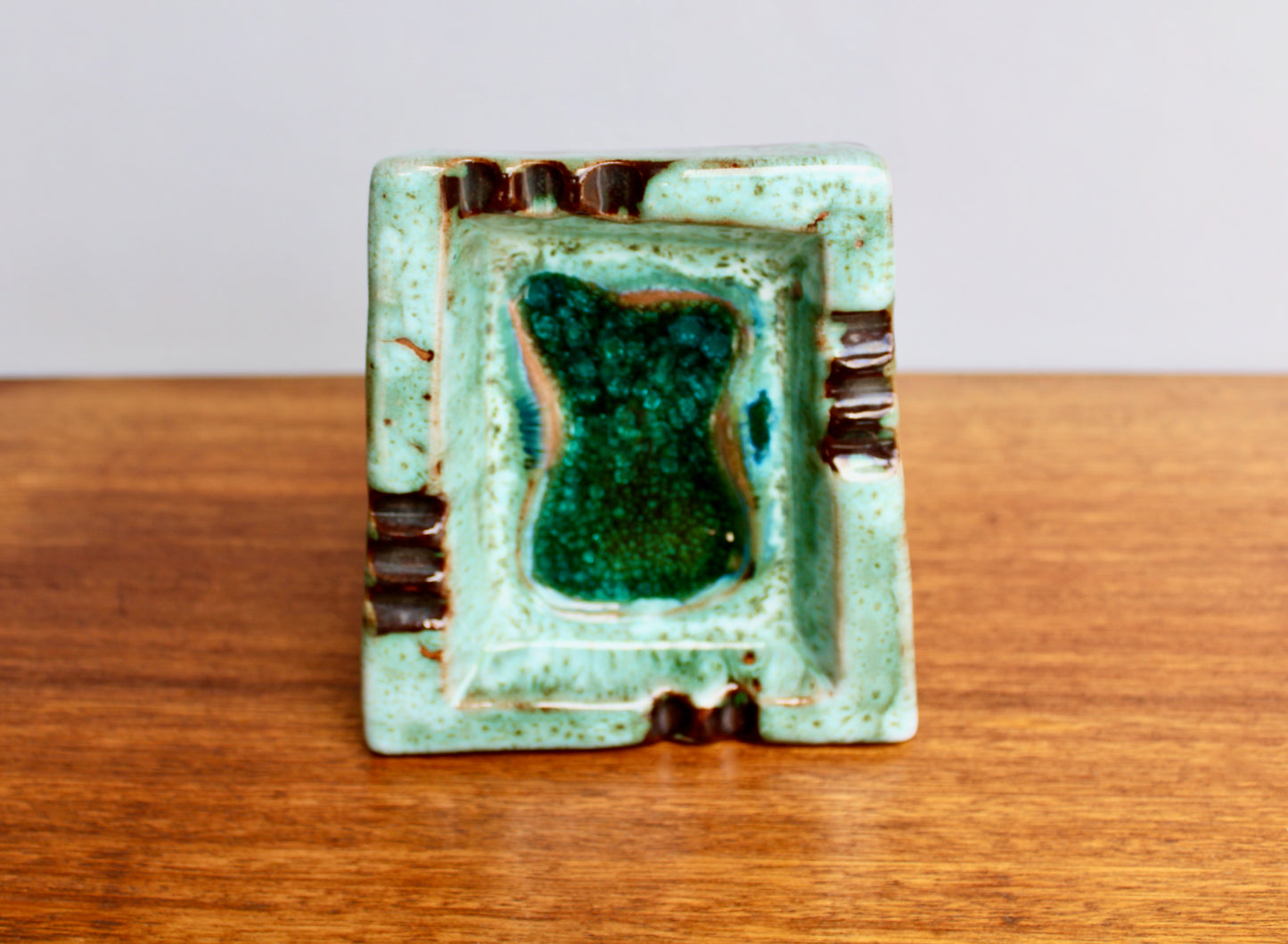 MCM California Pottery Atomic Ashtray in MCM Evangeline Style Drip-glaze - Gorgeous Geometric Shape - Rich Fat-Lava Glaze & Aqua Glass-Frit Interior Base