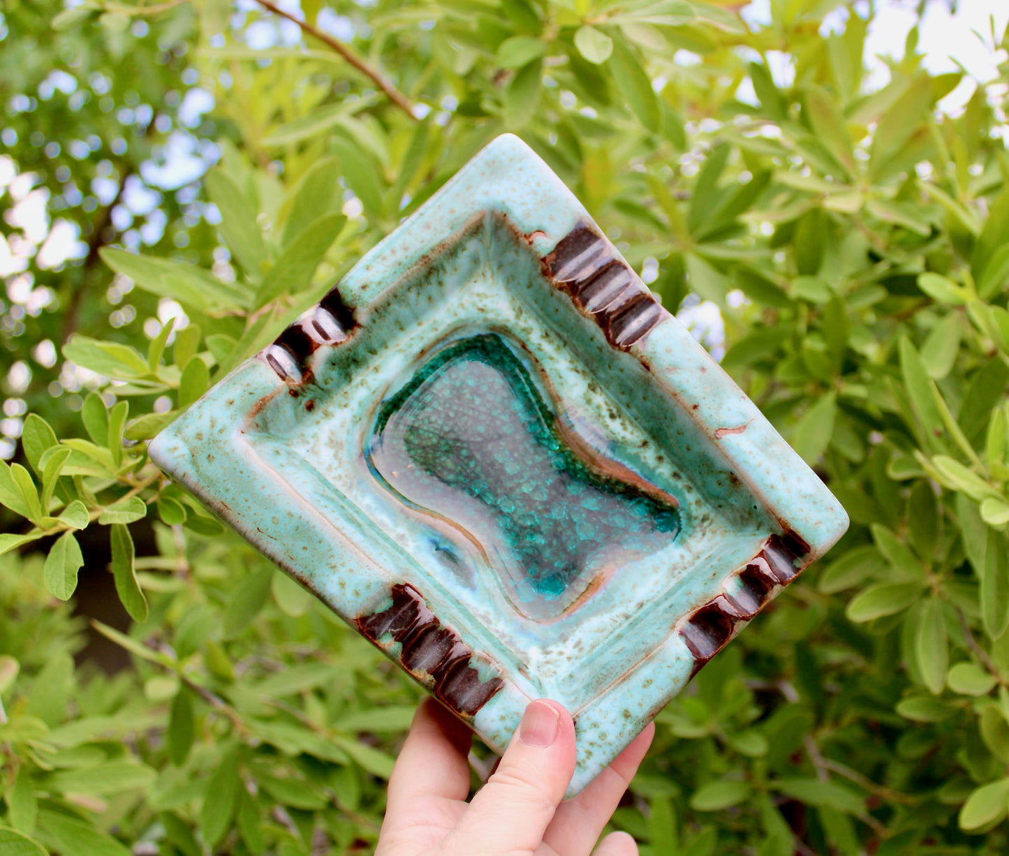 MCM California Pottery Atomic Ashtray in MCM Evangeline Style Drip-glaze - Gorgeous Geometric Shape - Rich Fat-Lava Glaze & Aqua Glass-Frit Interior Base