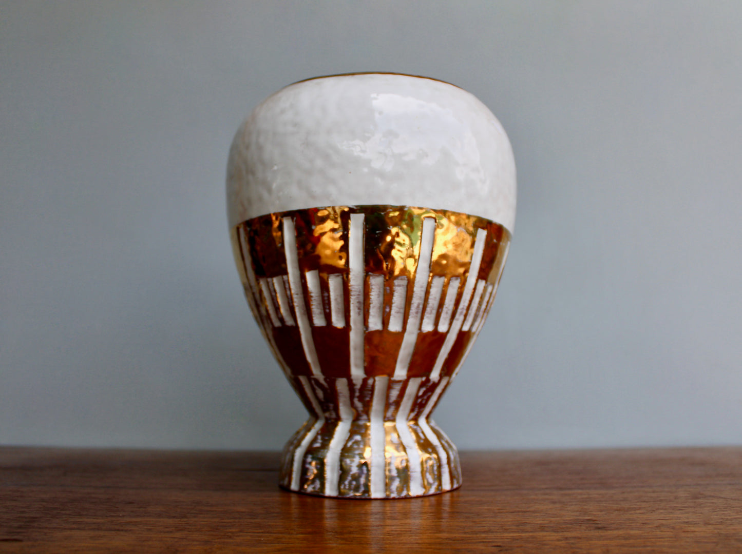Bitossi Gold on White Large Balloon-Shaped Ceramic Form - Vintage Modern Mid 20th Century Italy