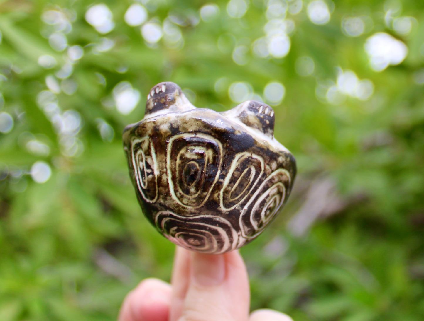 Gudrun Baudisch-Wittke Small Turtle Figurine - Gorgeous Tortoise for Hallstatt Keramik, Crafted in 20th Century Austria