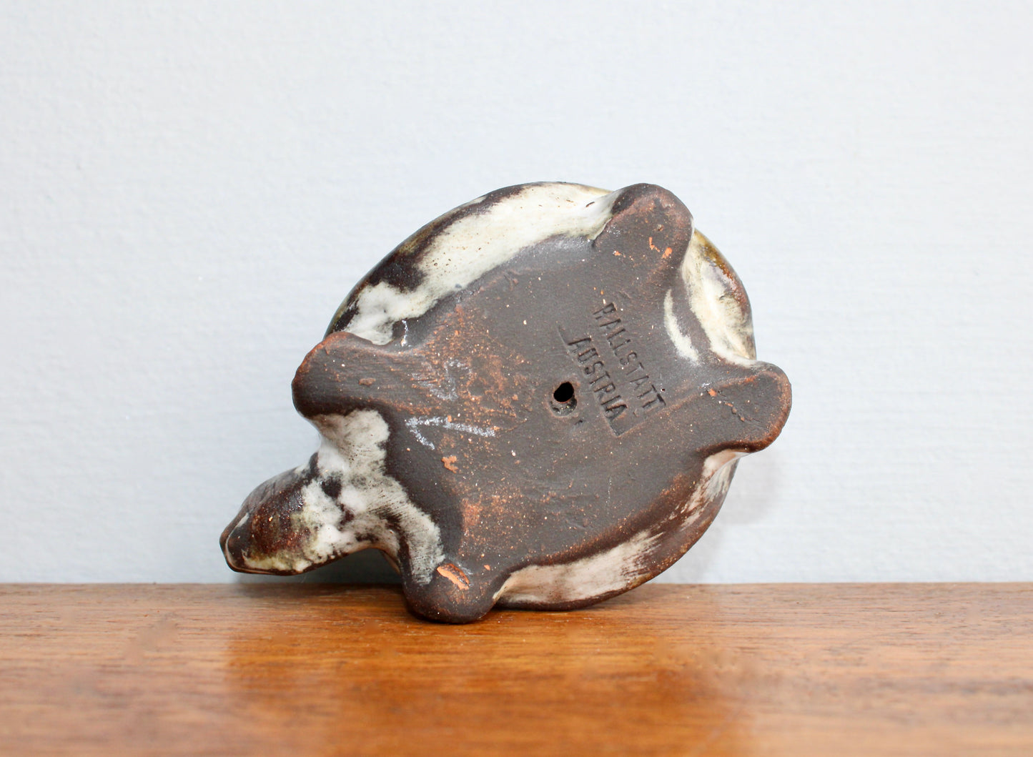 Gudrun Baudisch-Wittke Small Turtle Figurine - Gorgeous Tortoise for Hallstatt Keramik, Crafted in 20th Century Austria
