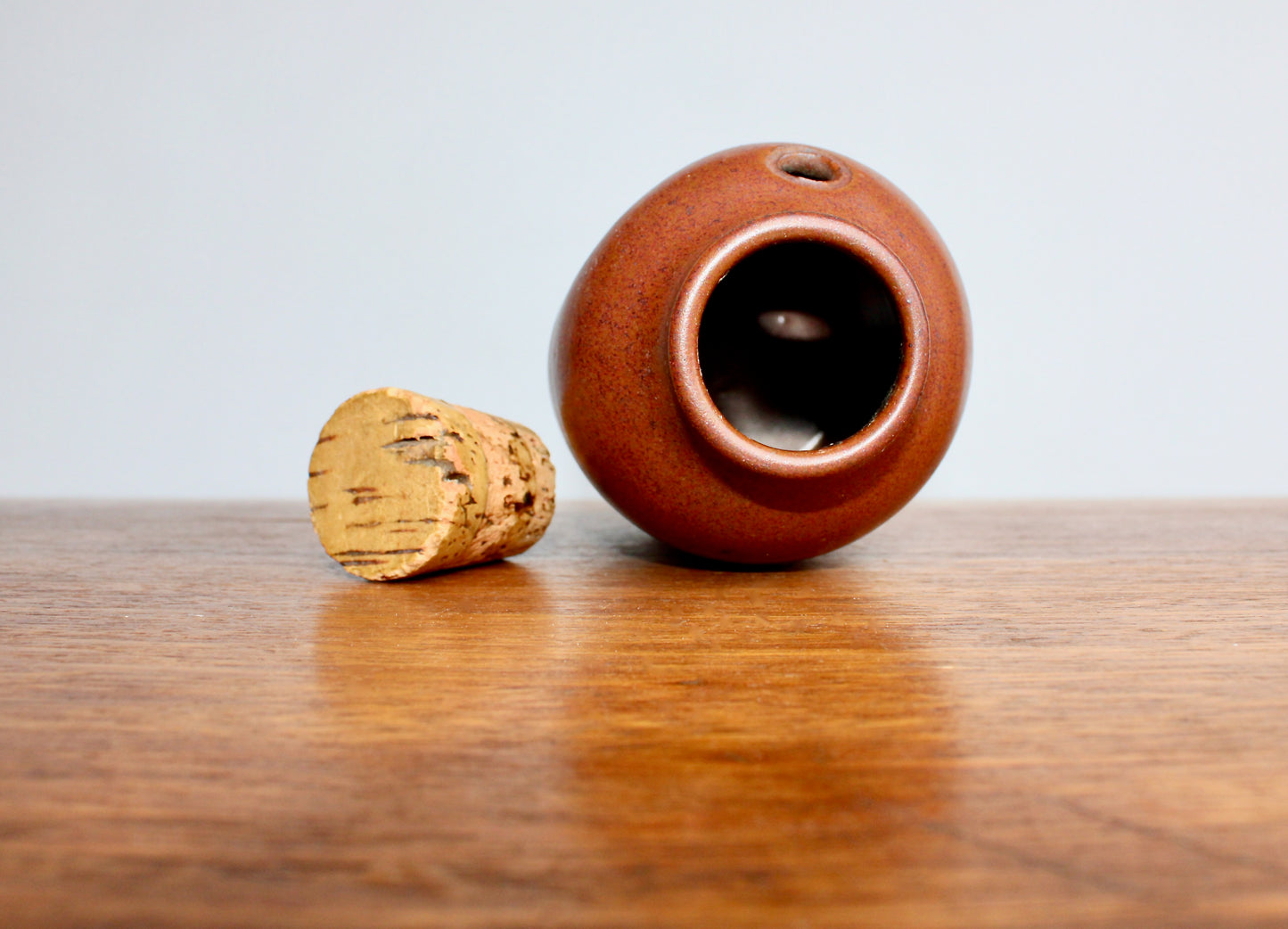 Lovely Vtg Ellen Currans Pottery w/ Vellum Shaner-Red Glaze - Highly Speckled Ombre Effect - Rich Iron Oxide Glaze, Handcrafted PNW Studio Pottery