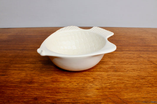 1970s Otagiri Fish Ashtray in Modern White Porcelain - Shōwa Period Japan