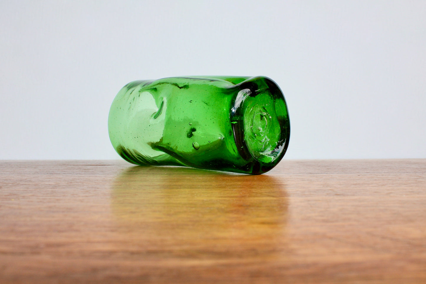 Blenko-Type 418S Clover Green Dimpled Tumbler, 5" Handcrafted Pinched Glass, 20th Century Mouth Blown Glass Tumbler