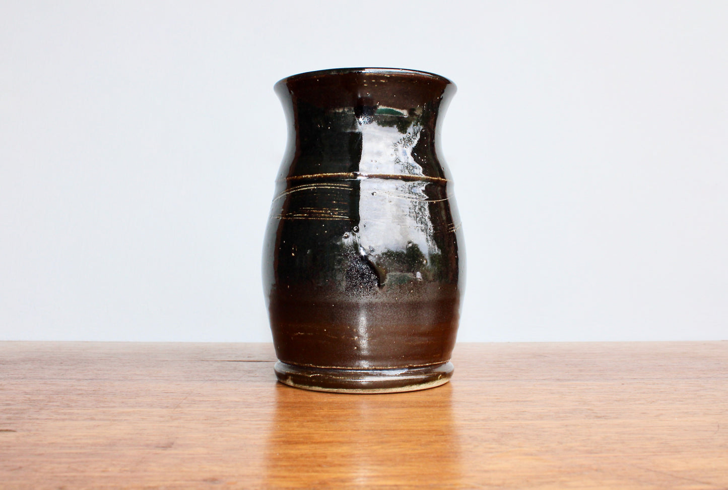 Large 25 oz Tenmoku Glazed Stoneware Tankard Mug, Glossy Iridescent Nearly Black Tenmoku Glazed Beer Mug, Handcrafted Studio Pottery