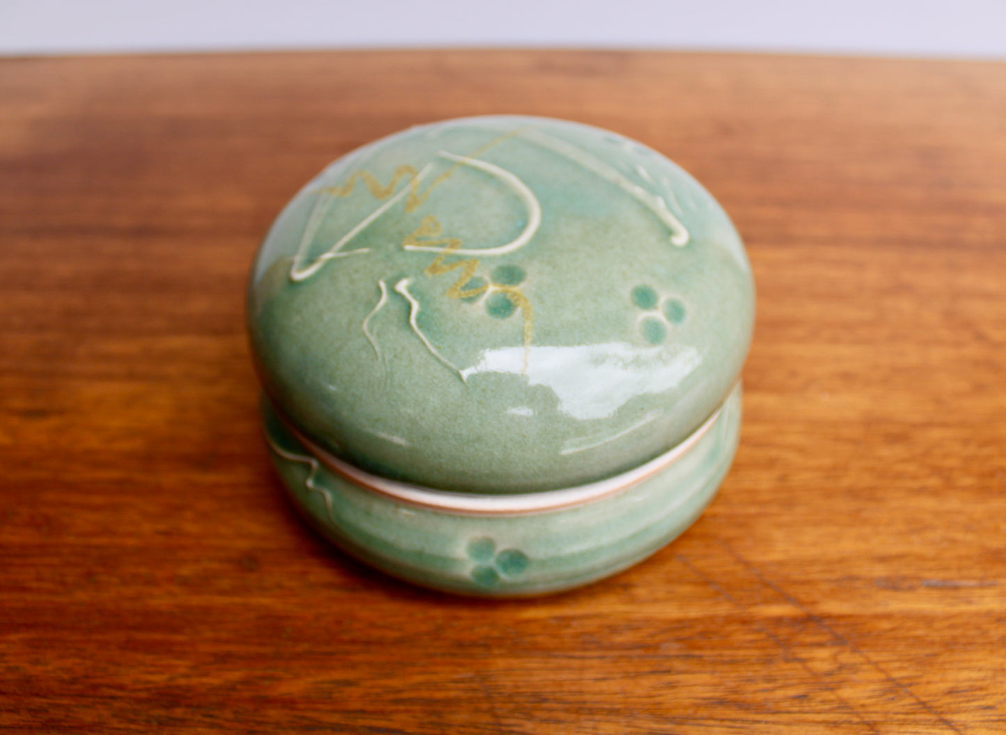 Scott Frankenberger Porcelain Celadon Box, Vtg Glossy Dimensional Glaze w/ Trapped Gold & Raised Decoration - Fine Studio Pottery, Signed & Sigil by Master Potter - 100%  Handcrafted