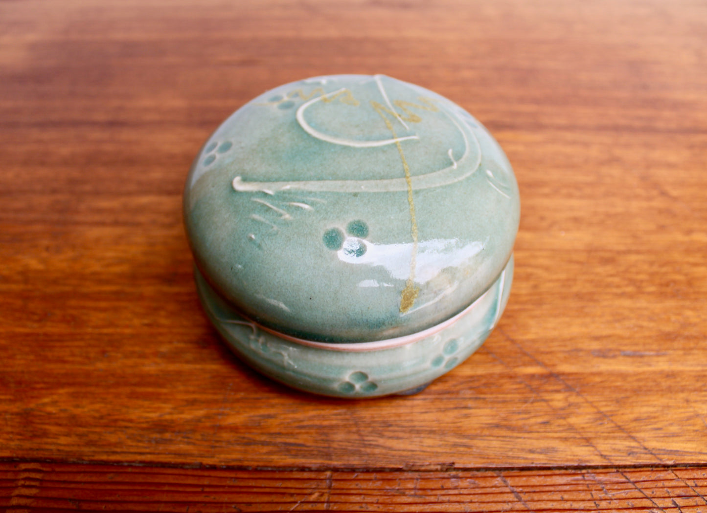 Scott Frankenberger Porcelain Celadon Box, Vtg Glossy Dimensional Glaze w/ Trapped Gold & Raised Decoration - Fine Studio Pottery, Signed & Sigil by Master Potter - 100%  Handcrafted