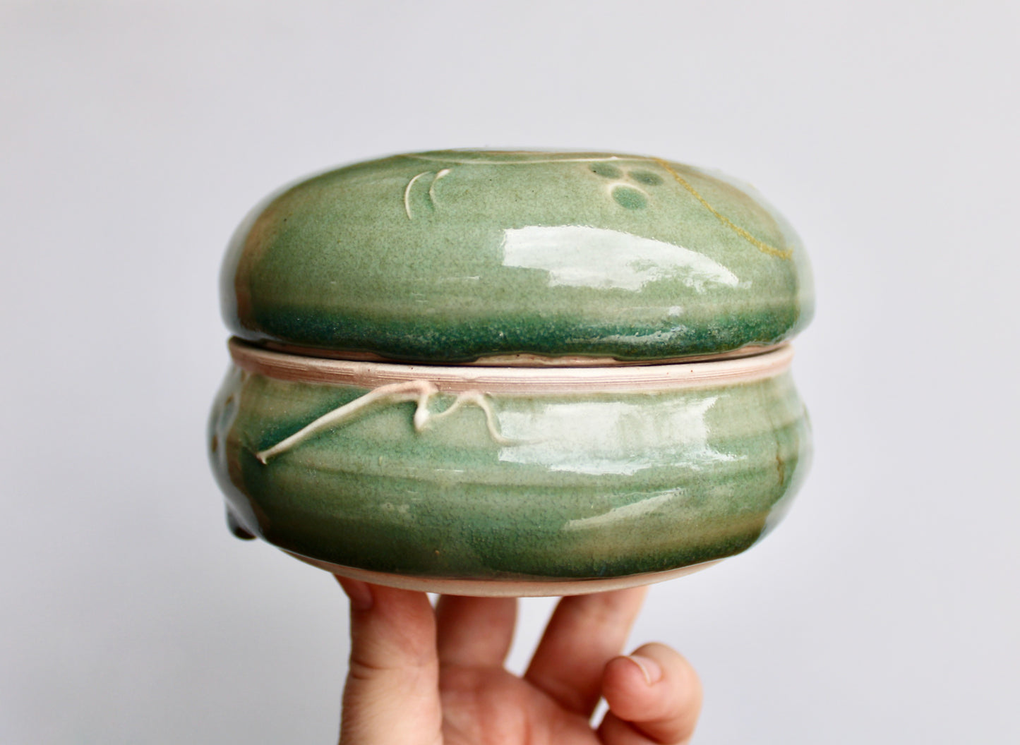 Scott Frankenberger Porcelain Celadon Box, Vtg Glossy Dimensional Glaze w/ Trapped Gold & Raised Decoration - Fine Studio Pottery, Signed & Sigil by Master Potter - 100%  Handcrafted