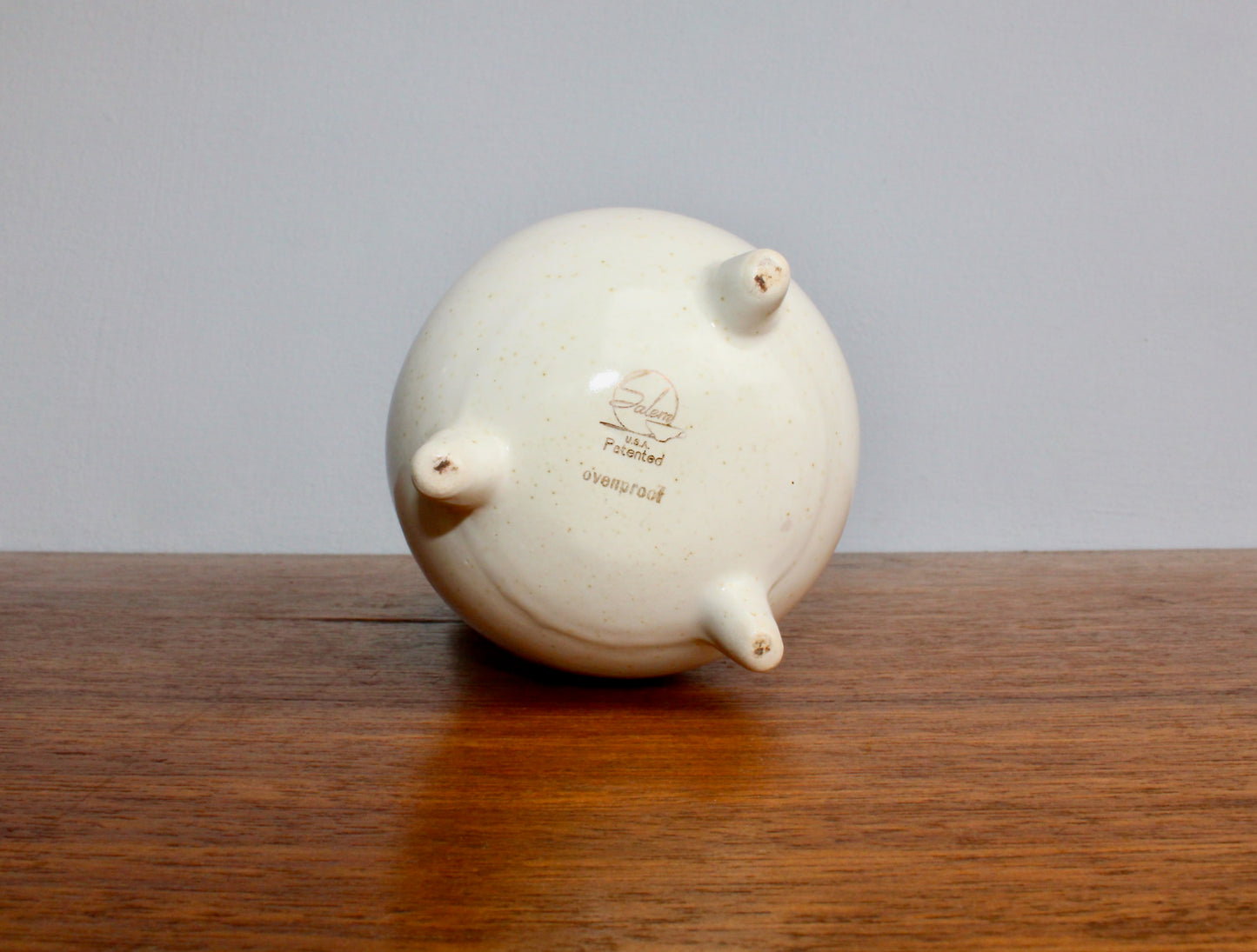 Southwind Freeform Creamer by Salem China Company - Vintage Design by Viktor Schreckengost - 20th Century Modern American Design