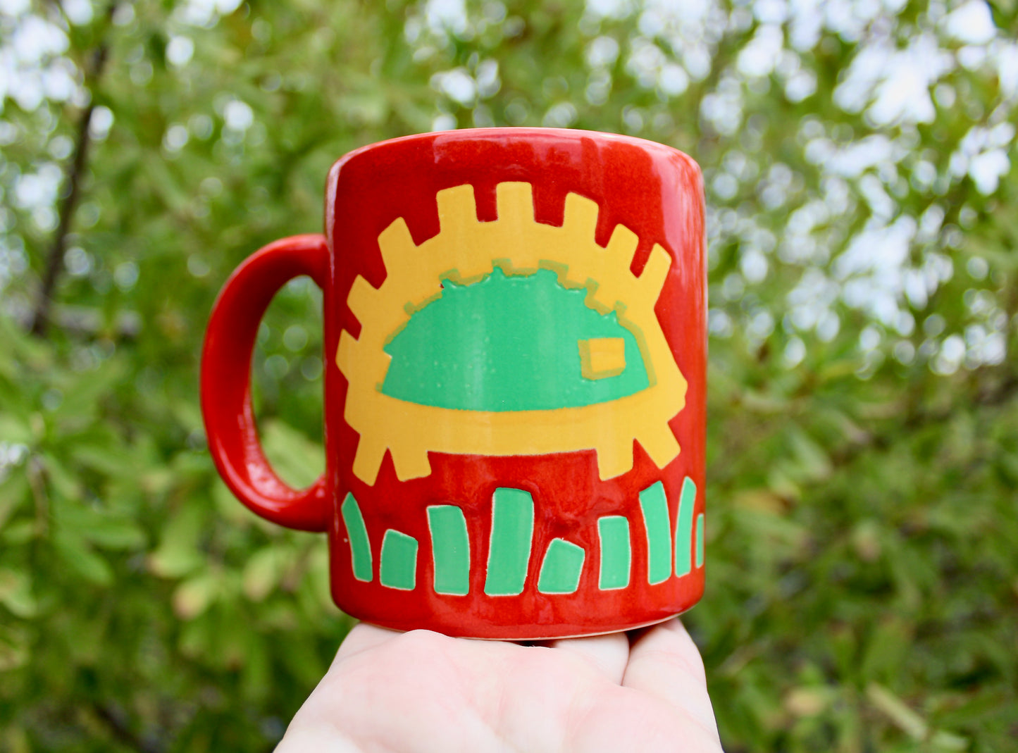 Waechtersbach Cherry-Red Hedgehog Mug - Delightful Green & Red Mug, Crafted in West Germany for Wächterbach Keramik