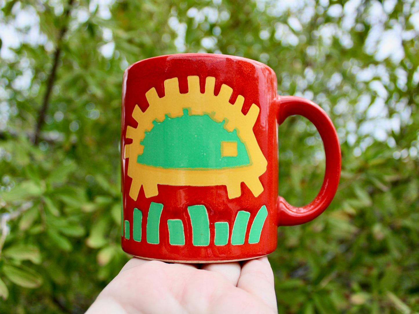 Waechtersbach Cherry-Red Hedgehog Mug - Delightful Green & Red Mug, Crafted in West Germany for Wächterbach Keramik