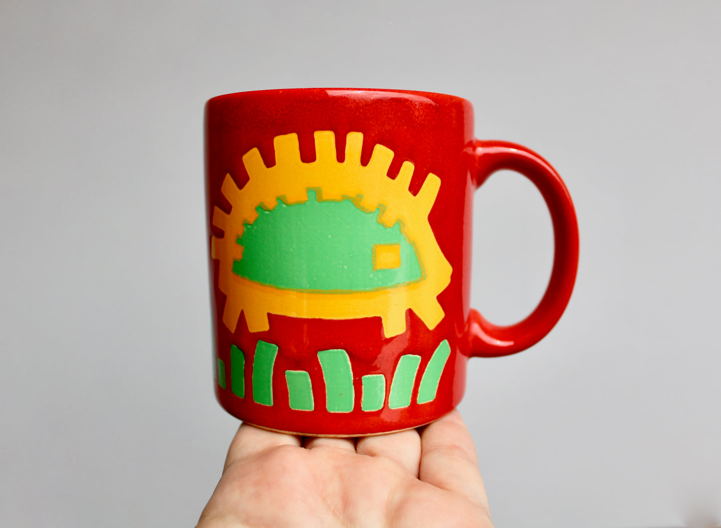 Waechtersbach Cherry-Red Hedgehog Mug - Delightful Green & Red Mug, Crafted in West Germany for Wächterbach Keramik