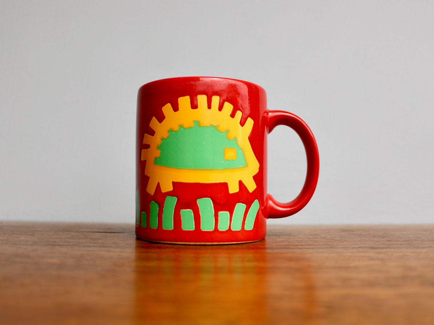 Waechtersbach Cherry-Red Hedgehog Mug - Delightful Green & Red Mug, Crafted in West Germany for Wächterbach Keramik